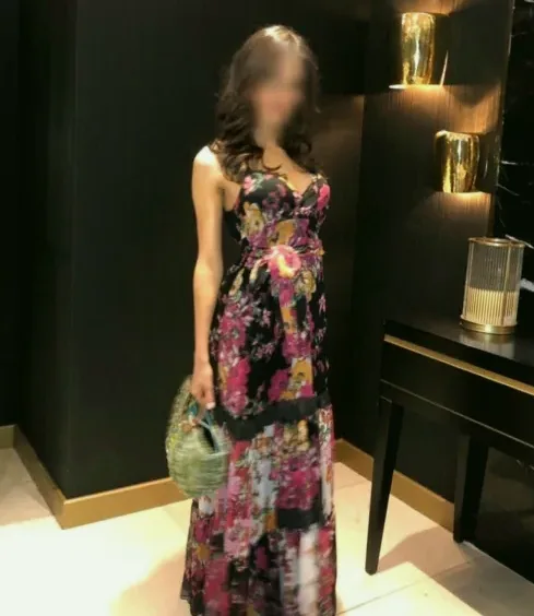 Amira, 31