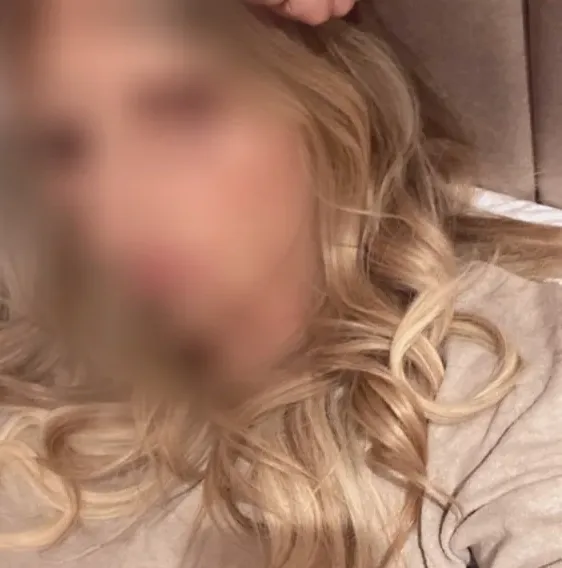 Dilara, 28