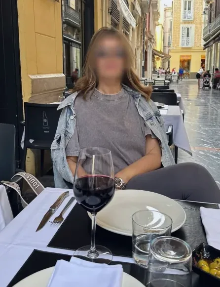 Emilia, 35
