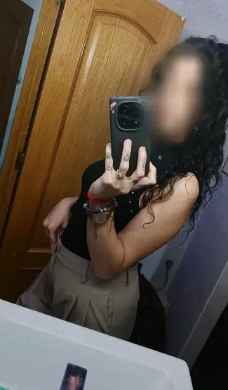 Fiona, 34