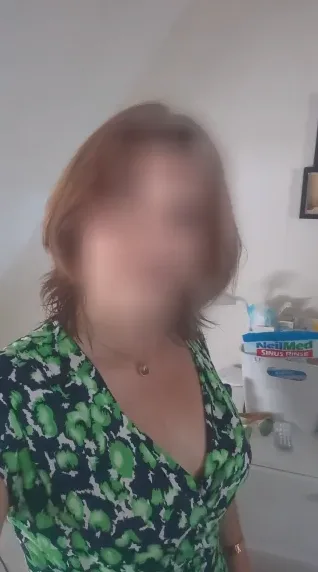 Luisa, 33