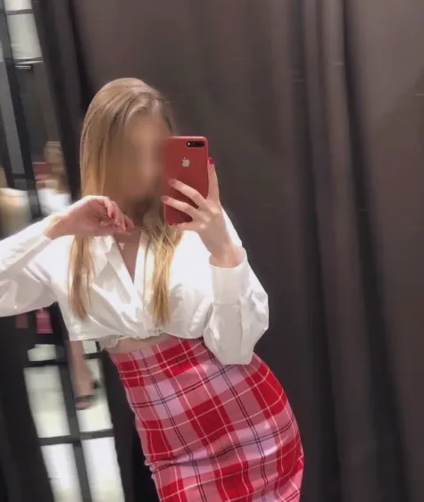Marlene, 24