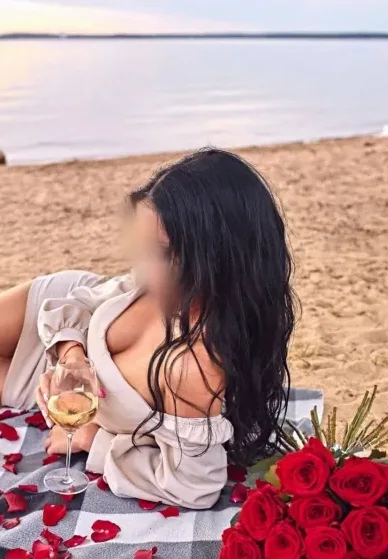 Sophie, 35